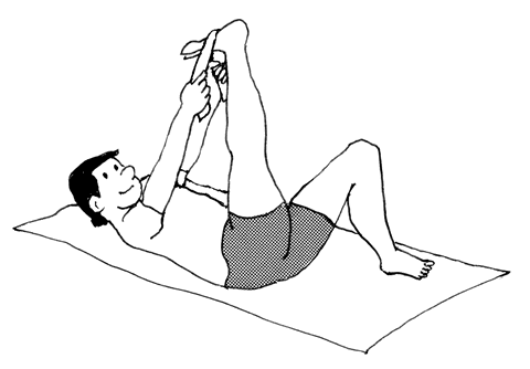 体の右側を下にして横向きに寝ている人のイラスト。右腕は頭の上のほうに伸ばし、左足はももを上げずにひざを後ろに曲げ、左手で左足をつかんでいる。